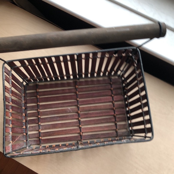 Hand basket - Picture 2 of 5